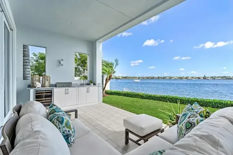 100 Water Club Court N North Palm Beach FL 33408