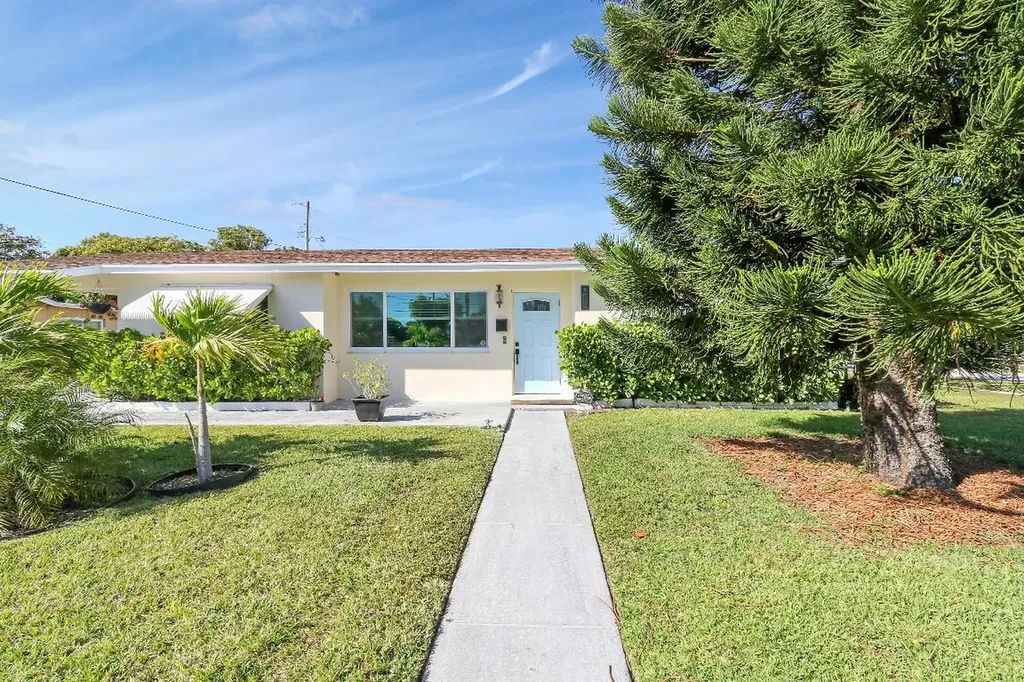 230 W 19th Street Riviera Beach FL 33404