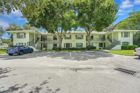 2301 Sabal Ridge Court Palm Beach Gardens FL 33418