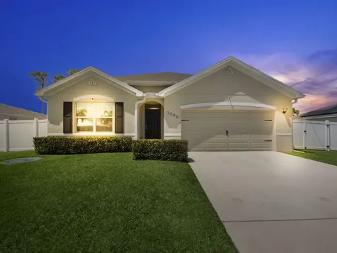 3286 SW Martin Street Port St Lucie FL 34953