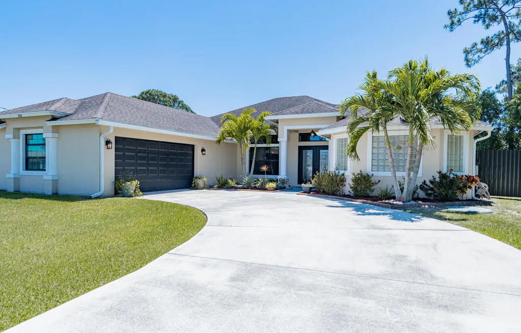 1450 SW Hackensack Avenue Port St Lucie FL 34953