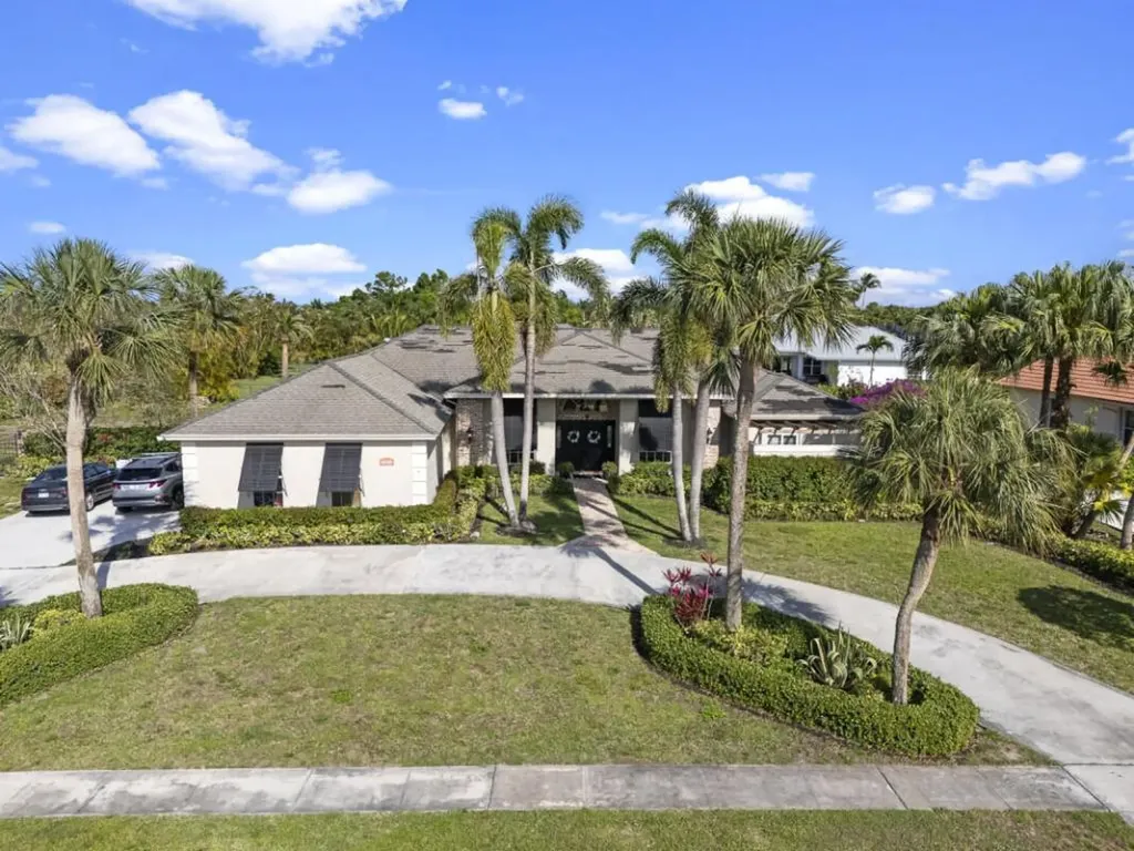 15775 Meadow Wood Drive Wellington FL 33414