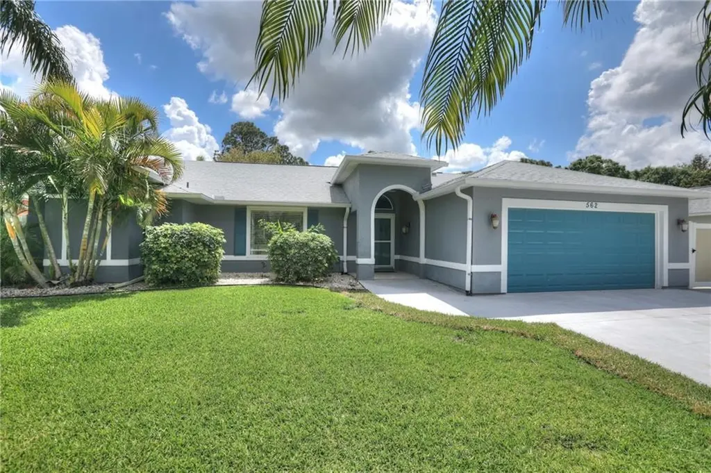 562 Rolling Hill Drive Sebastian FL 32958