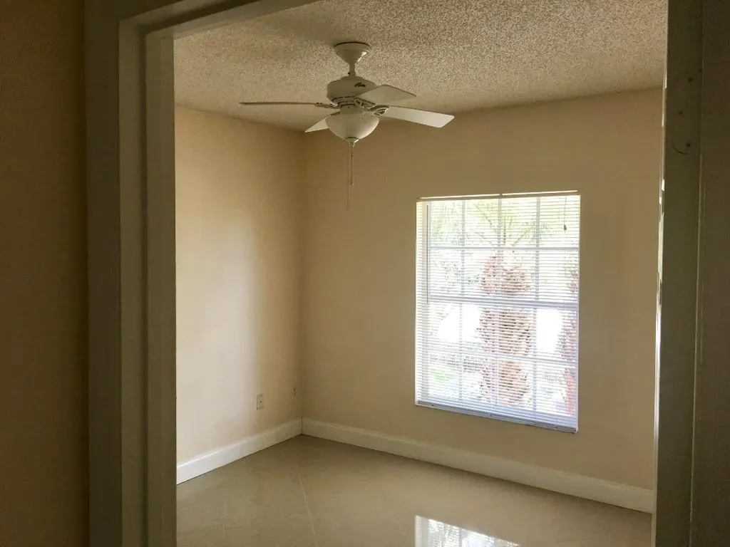 5016 Lantana Road Lake Worth FL 33463