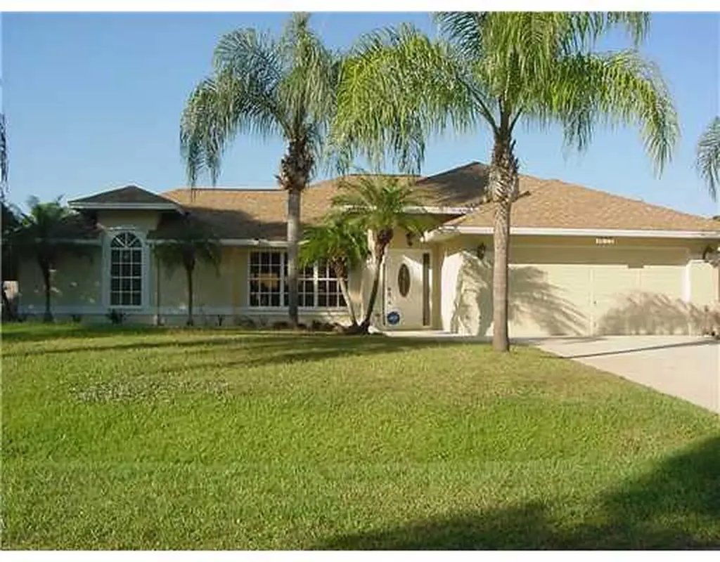 1055 SW Benchor Avenue Port St Lucie FL 34953