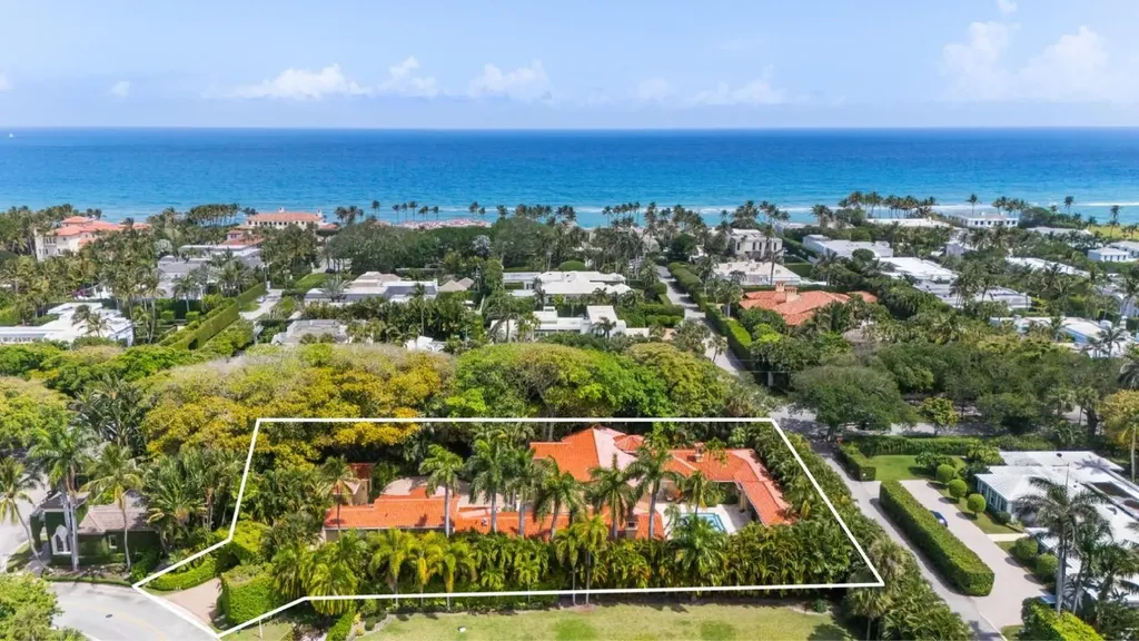 226 Via Las Brisas Palm Beach FL 33480