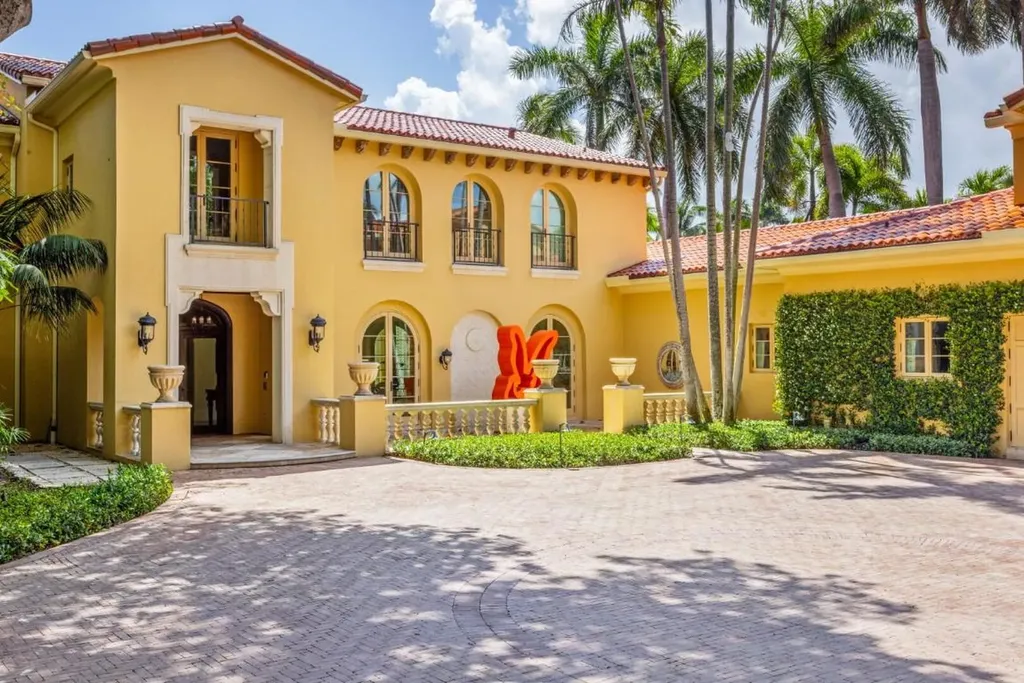 226 Via Las Brisas Palm Beach FL 33480