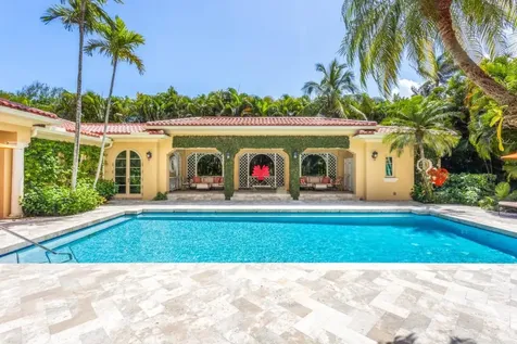226 Via Las Brisas Palm Beach FL 33480