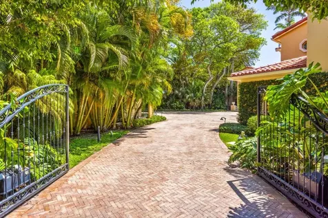 226 Via Las Brisas Palm Beach FL 33480