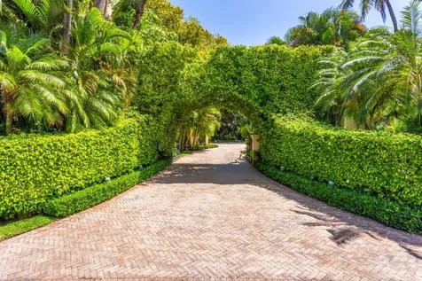 226 Via Las Brisas Palm Beach FL 33480