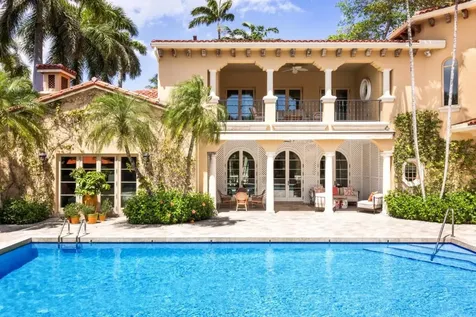 226 Via Las Brisas Palm Beach FL 33480