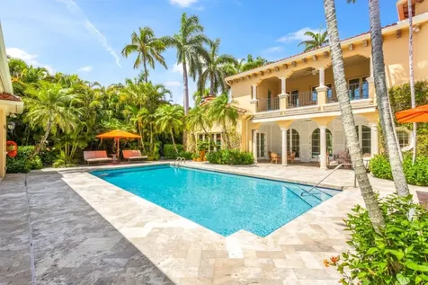 226 Via Las Brisas Palm Beach FL 33480