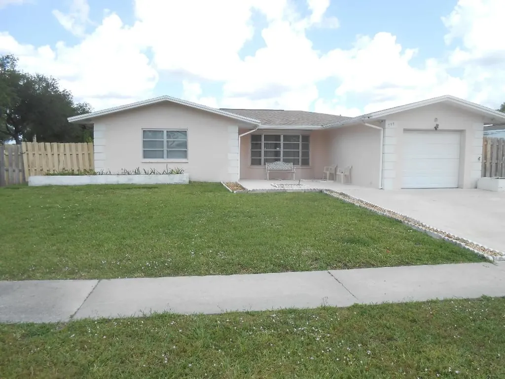 878 Gardenia Drive Royal Palm Beach FL 33411