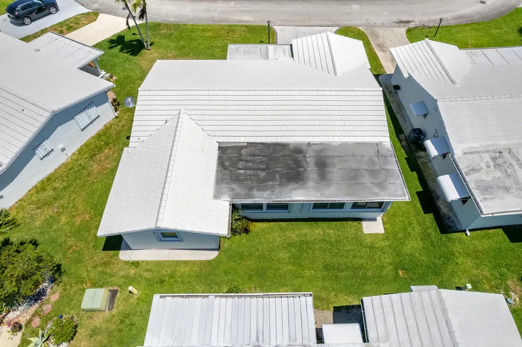 2198 SW 12th Avenue Boynton Beach FL 33426