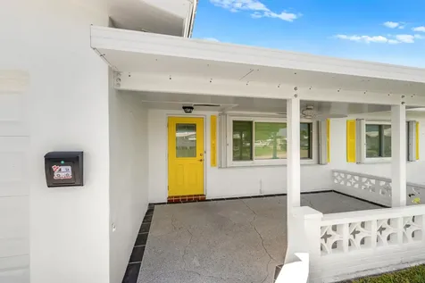 2198 SW 12th Avenue Boynton Beach FL 33426
