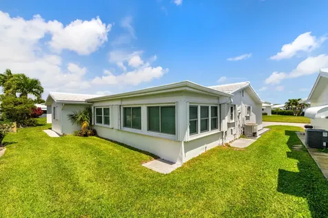 2198 SW 12th Avenue Boynton Beach FL 33426