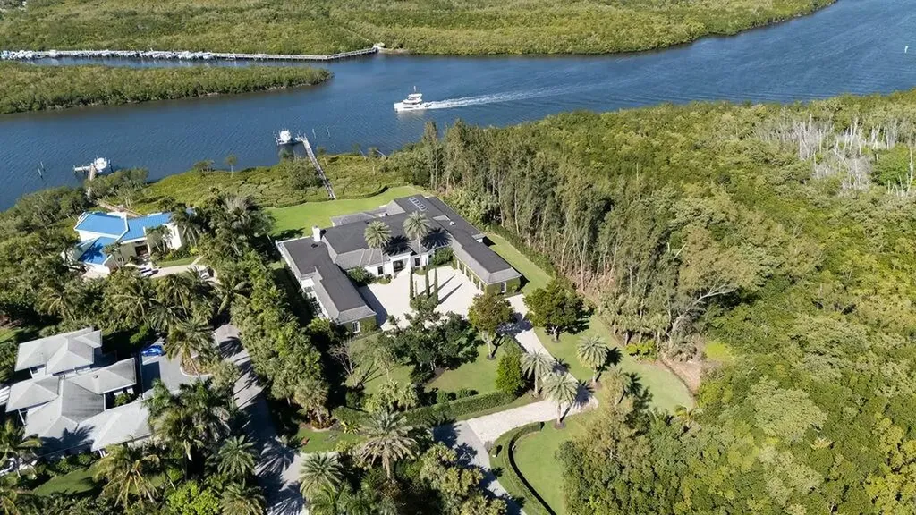 100 Harbor Way Jupiter Island FL 33455