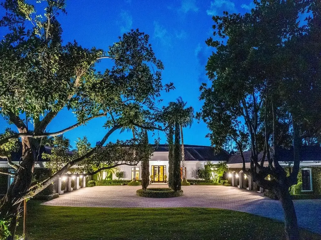 100 Harbor Way Jupiter Island FL 33455