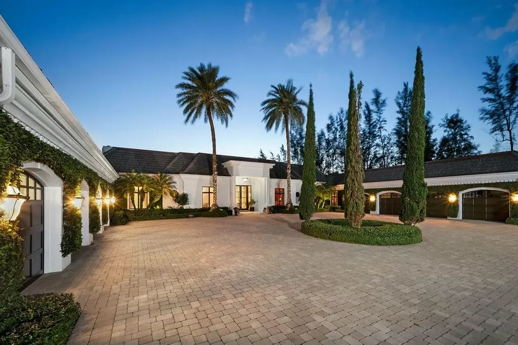 100 Harbor Way Jupiter Island FL 33455
