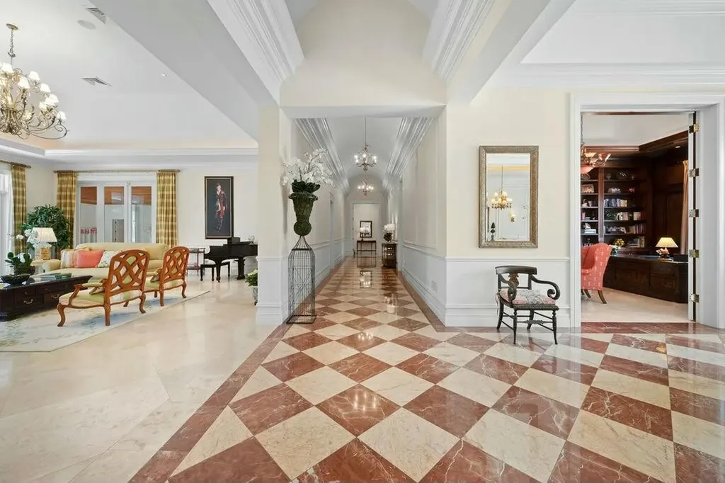 100 Harbor Way Jupiter Island FL 33455