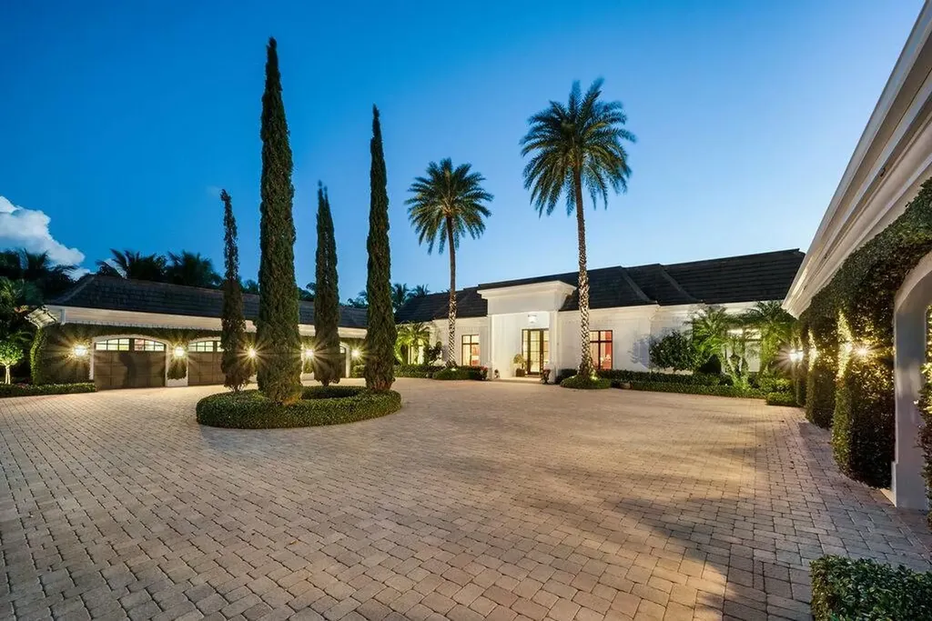 100 Harbor Way Jupiter Island FL 33455