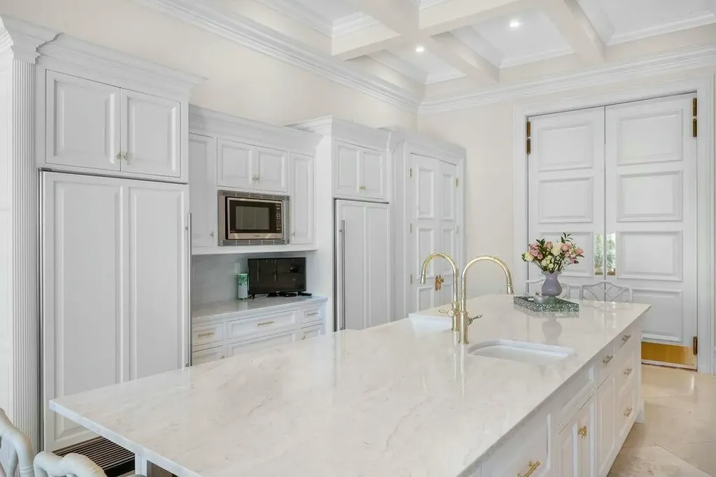 100 Harbor Way Jupiter Island FL 33455