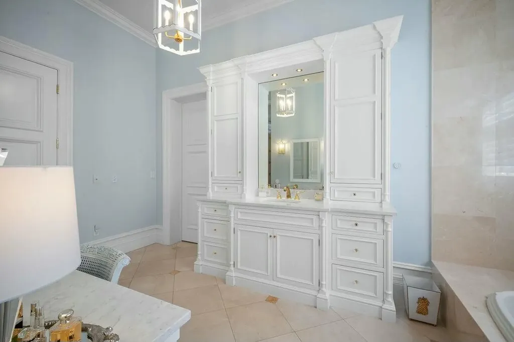 100 Harbor Way Jupiter Island FL 33455