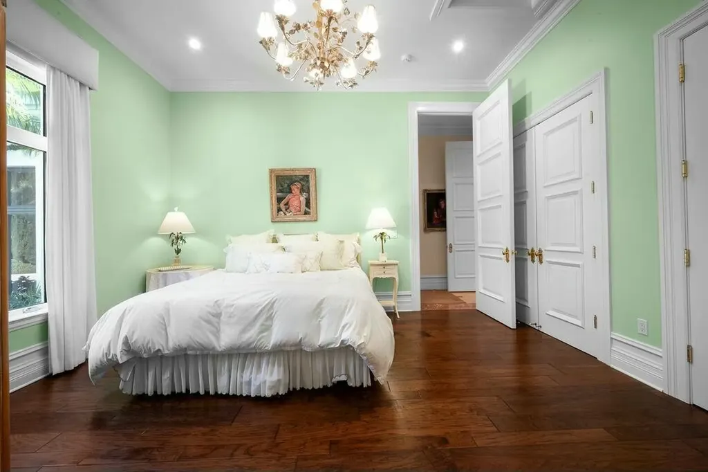 100 Harbor Way Jupiter Island FL 33455