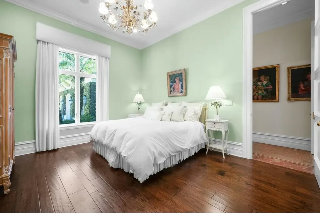 100 Harbor Way Jupiter Island FL 33455