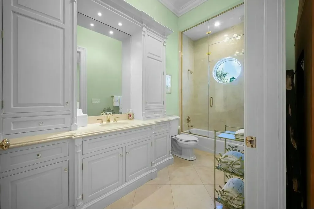 100 Harbor Way Jupiter Island FL 33455