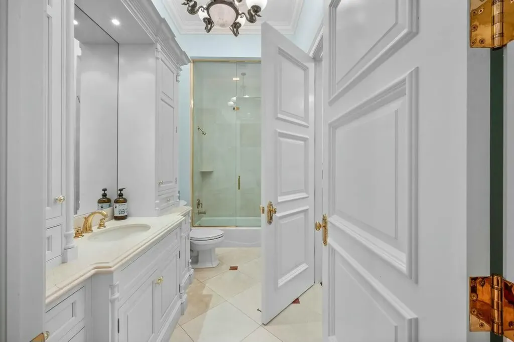 100 Harbor Way Jupiter Island FL 33455