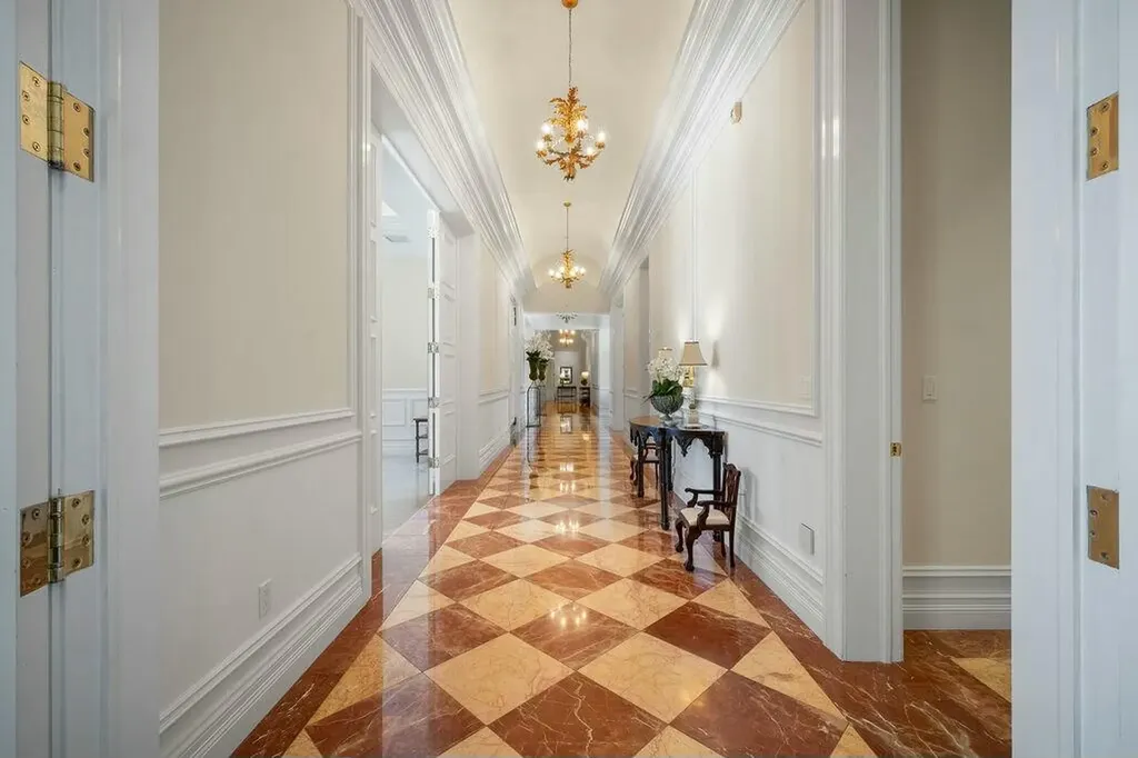 100 Harbor Way Jupiter Island FL 33455