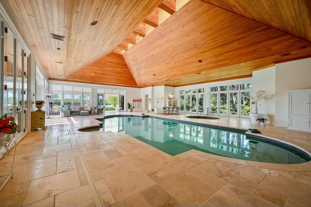 100 Harbor Way Jupiter Island FL 33455