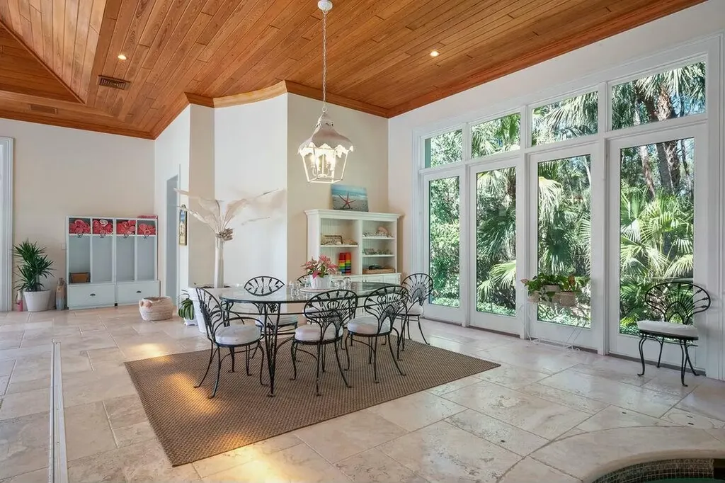 100 Harbor Way Jupiter Island FL 33455