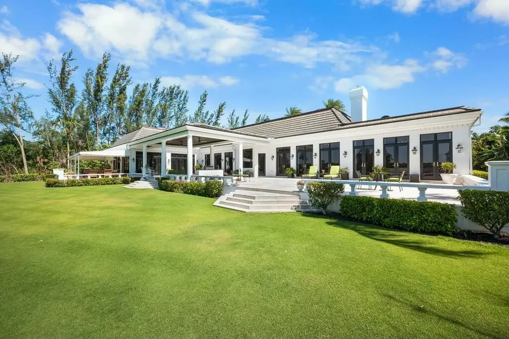100 Harbor Way Jupiter Island FL 33455