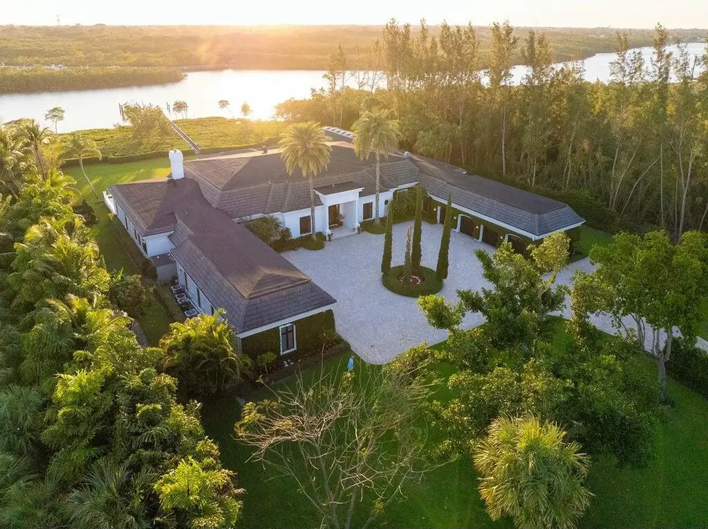 100 Harbor Way Jupiter Island FL 33455