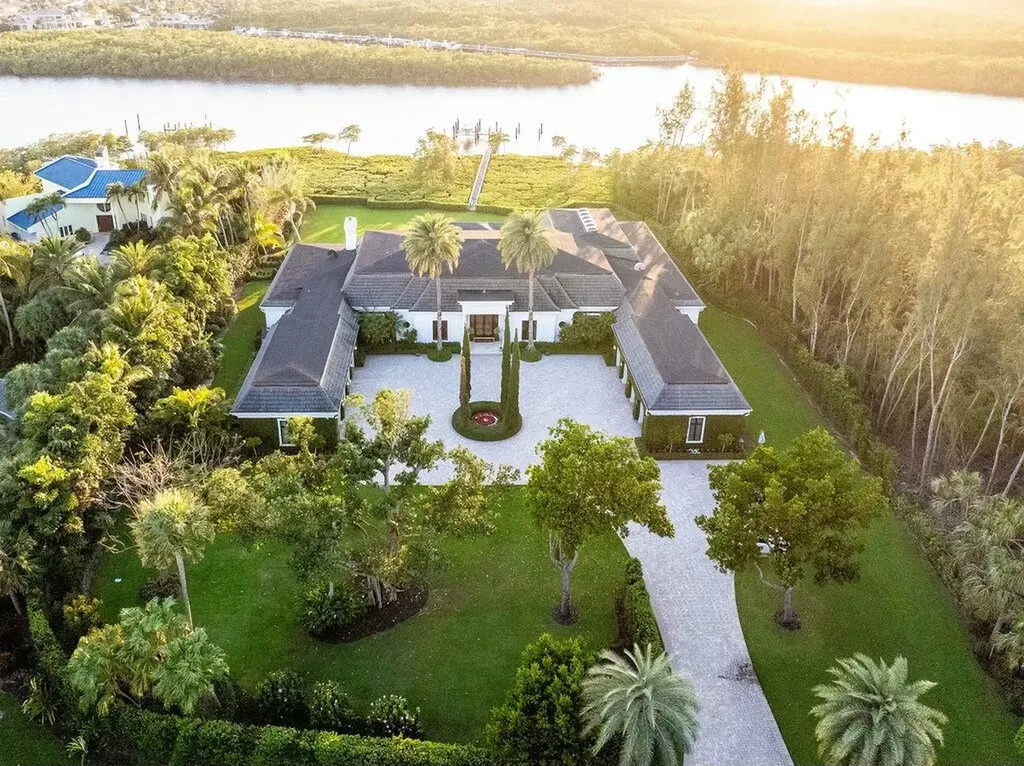 100 Harbor Way Jupiter Island FL 33455