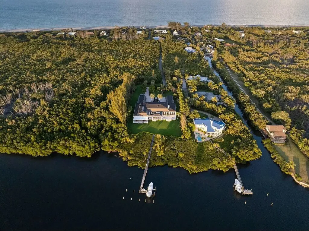100 Harbor Way Jupiter Island FL 33455
