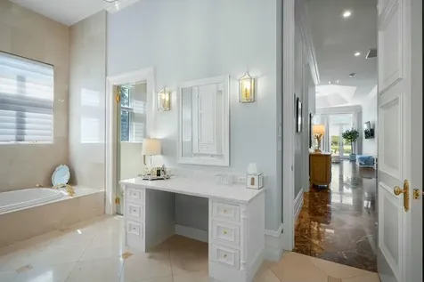 100 Harbor Way Jupiter Island FL 33455