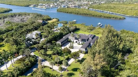 100 Harbor Way Jupiter Island FL 33455