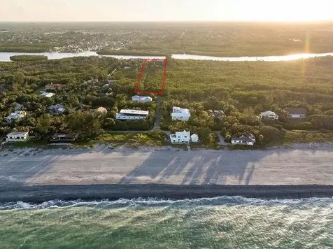 100 Harbor Way Jupiter Island FL 33455