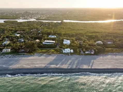 100 Harbor Way Jupiter Island FL 33455