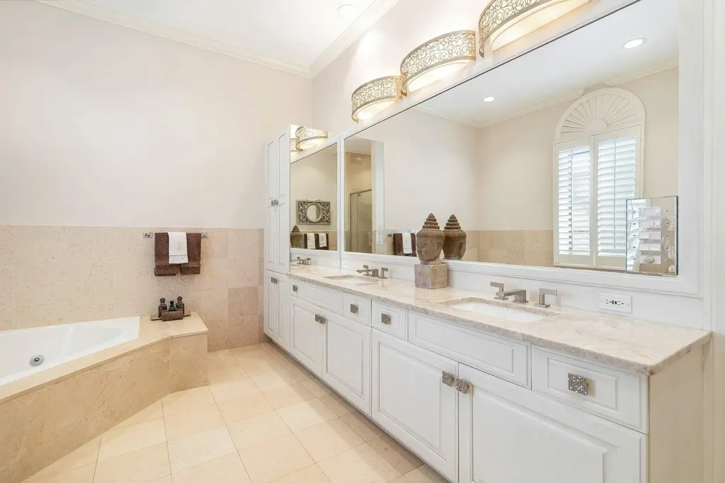 710 N County Road Palm Beach FL 33480