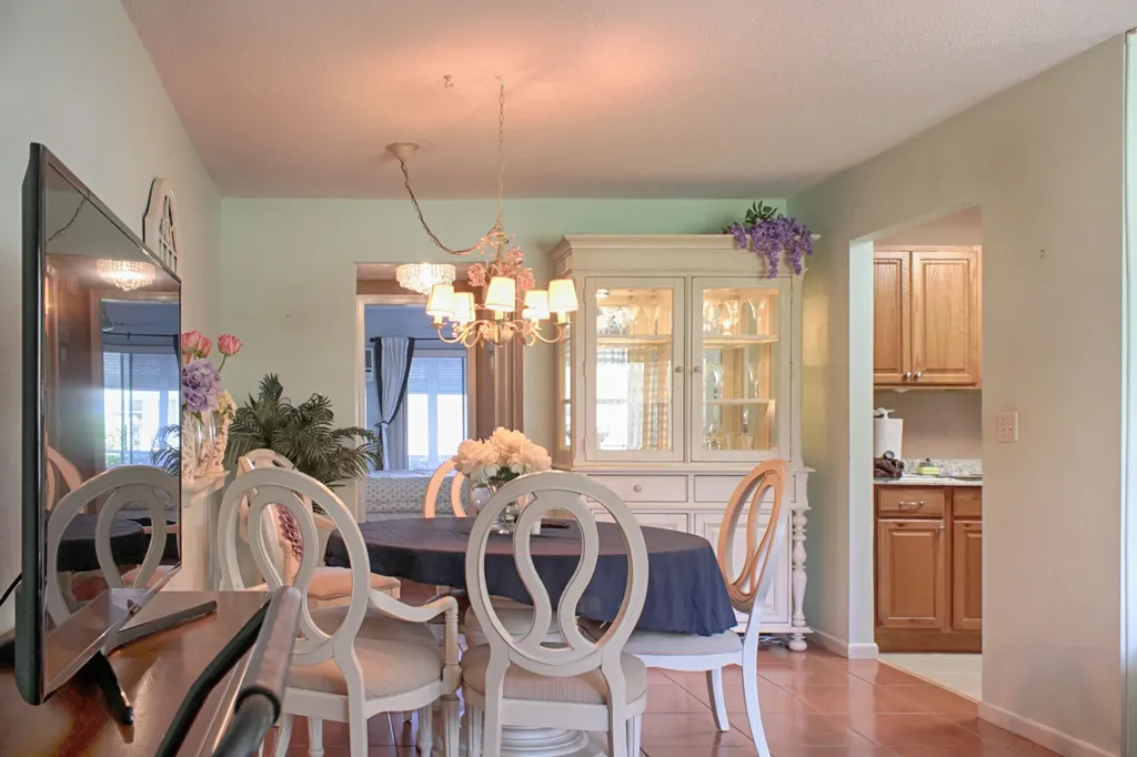 880 Horizons W Boynton Beach FL 33435