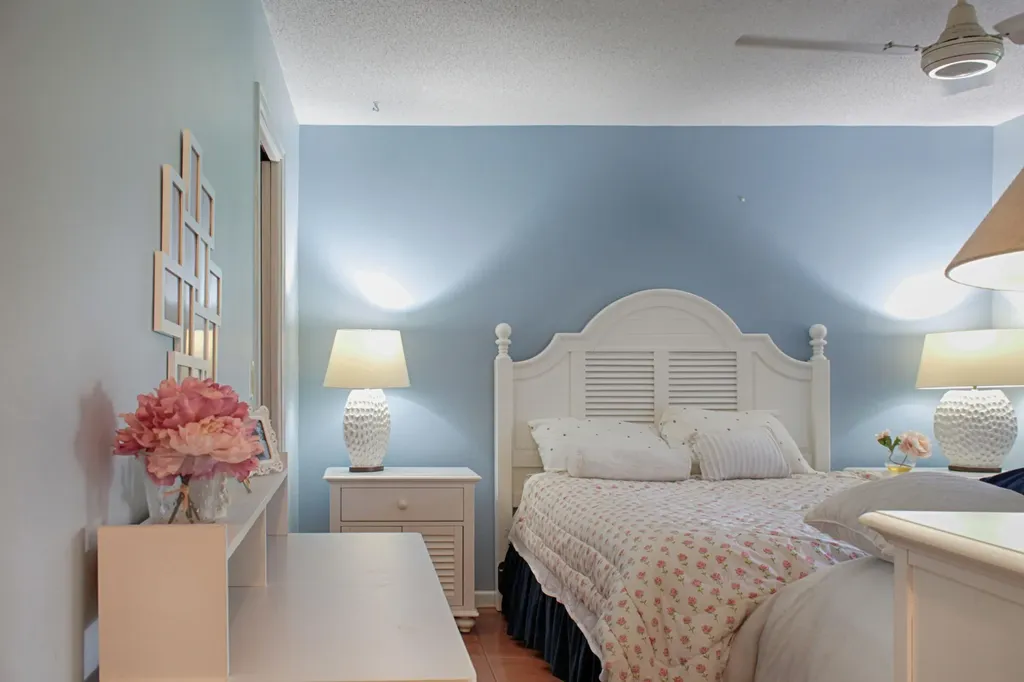 880 Horizons W Boynton Beach FL 33435