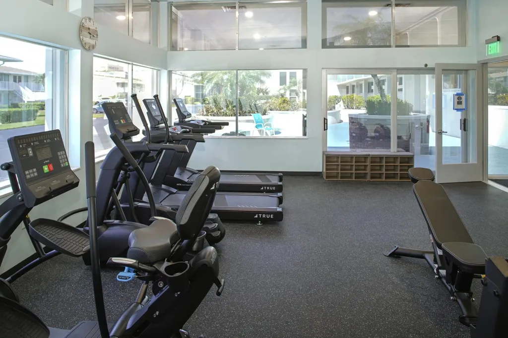 880 Horizons W Boynton Beach FL 33435