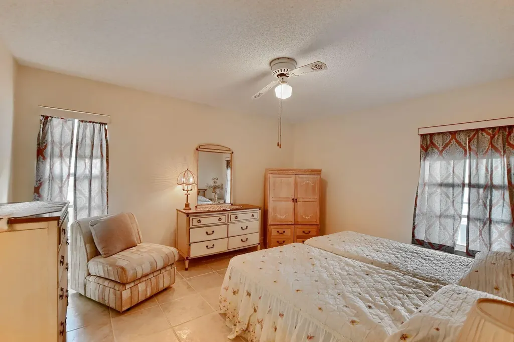 9244 Flynn Circle Boca Raton FL 33496