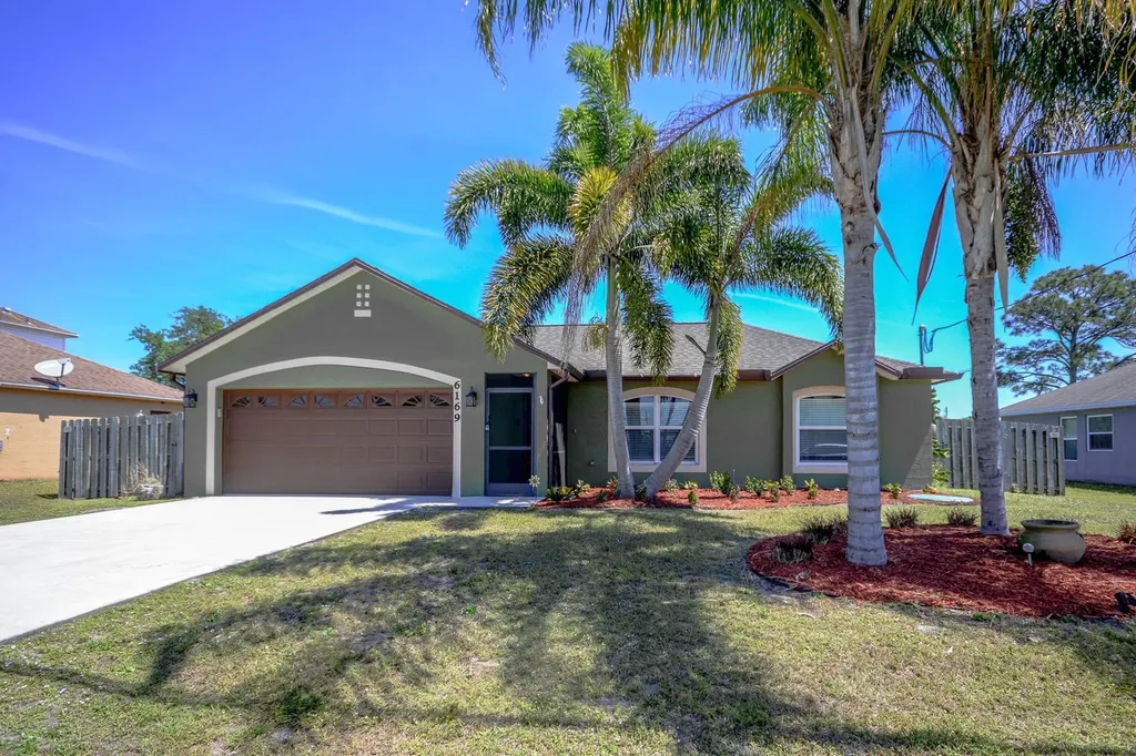 6169 NW Duke Circle Port St Lucie FL 34983