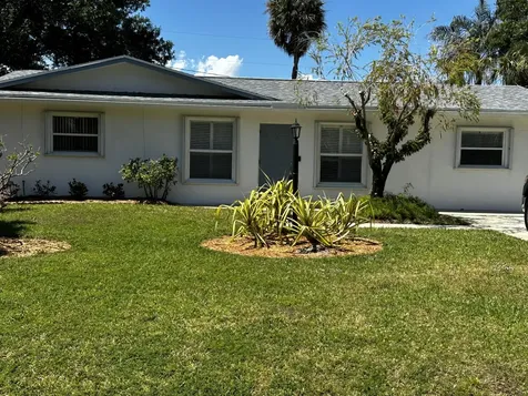 4907 Palm Drive Fort Pierce FL 34982