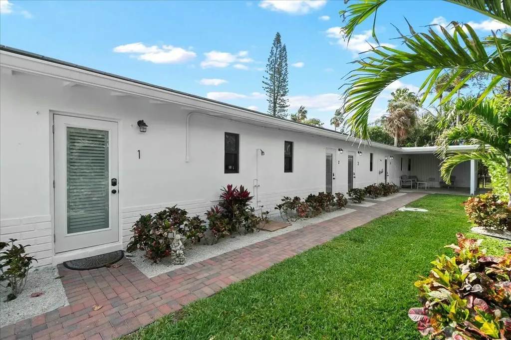18 Adams Road Ocean Ridge FL 33435